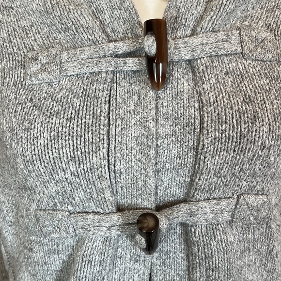 *Vinyard Vines - Size S - grey knit sweater with hood and loop close front - Picture 2 of 5